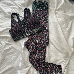 Nike Floral Print Black Pink Teal Sports Bra and Leggings Set